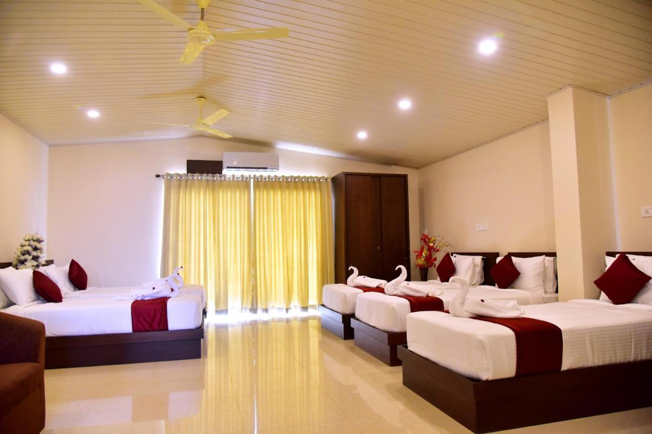 Hotel Coorg Palace Madikeri Exterior photo